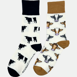 Charming country socks featuring a design of the iconic Belted Galloway cow alongside colourful socks adorned with a variety of mixed-colour cows. These fun and playful socks are perfect for cow enthusiasts and people who love the countryside, add a touch of country to any outfit while ensuring comfort and style for everyday wear.