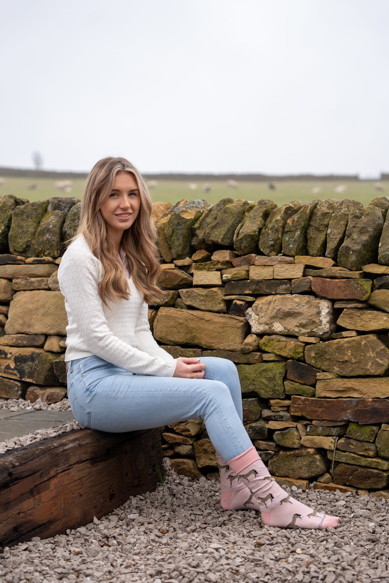 country model pink horse socks